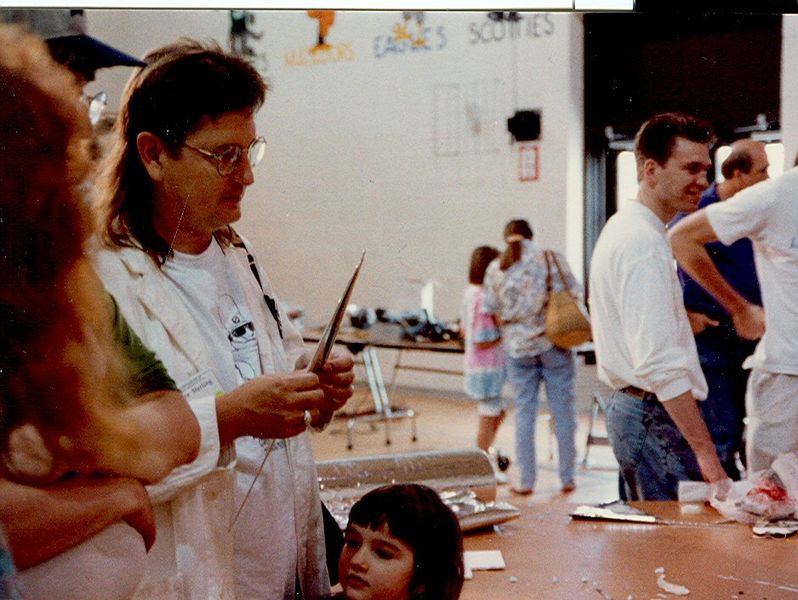 Файл:Bruce Sterling Robofest 1994.jpg